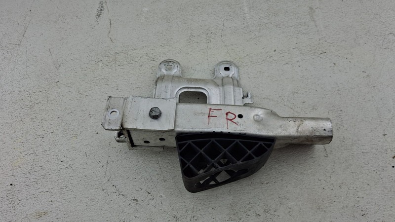 2013-2016 BMW 320I F30 FRONT RIGHT SIDE LOWER DEFORMATION ELEMENT BRACKET OEM