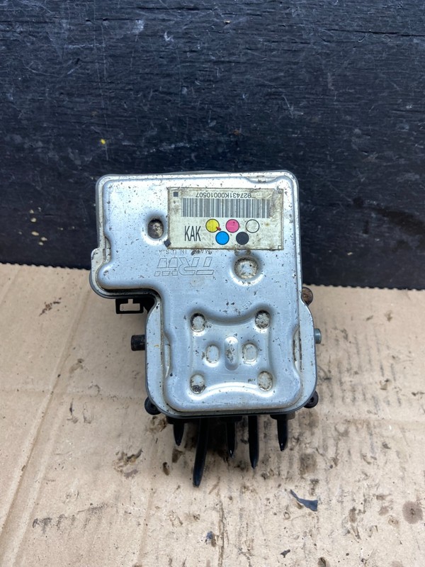 2004-2006 Chevrolet Express ABS Pump Control OEM 13567118 Module Q6116 DG