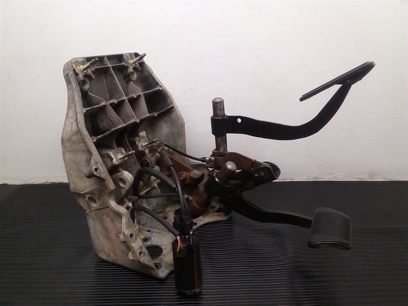 03-04 Dodge Ram 1500 2500 3500 Adjustable Brake & Gas Pedal OEM 52013060AA