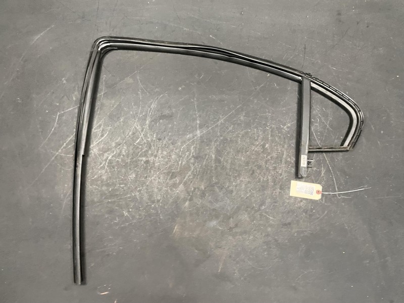 Rear Left Door Window Glass Run Channel 2019 Chevrolet Sonic 42550305 2012- 2020