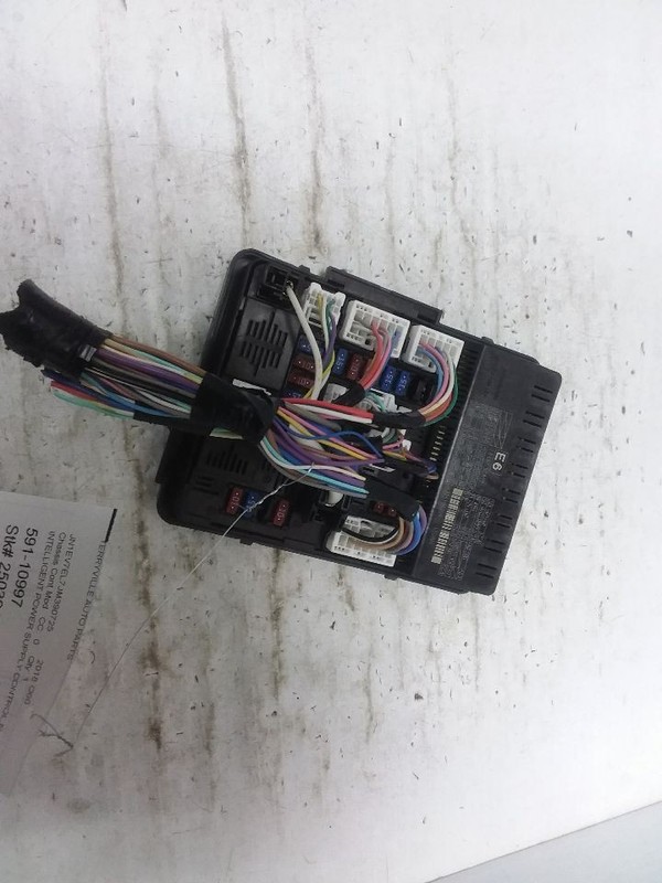 Intelligent Power Supply Control Module IPDM Fits 18-23 INFINITI Q50 284B75CA00