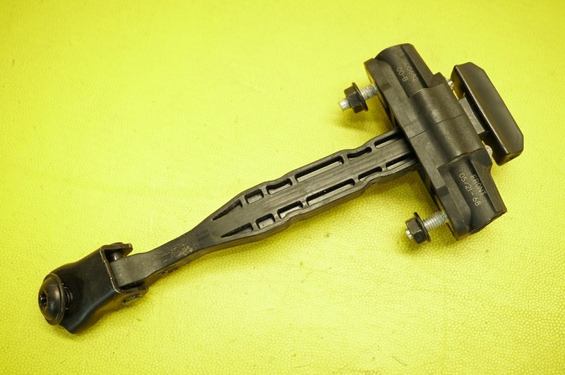 🔅2020-2023 TESLA Y OEM.FRONT PASSENGER SIDE DOOR HINGE CHECK STRAP STOPPER