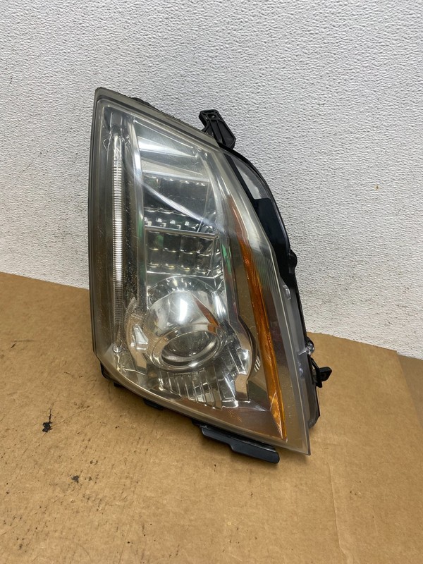2008 to 2014 Cadillac CTS Right Passegner RH Side Xenon Headlight Oem AE3275 DW