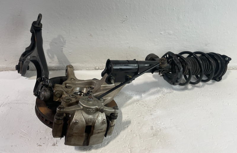 2022-2024 HYUNDAI TUCSON AWD FRONT LEFT SUSPENSION KNEE ASSEMBLY 2.5L # 105108