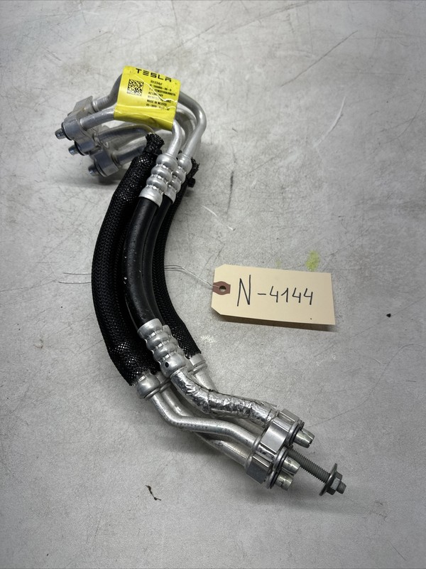 17-22 TESLA MODEL 3 AC MANIFOLD HVAC LINE TUBE ASSEMBLY 1555055-00 N-4144 S24