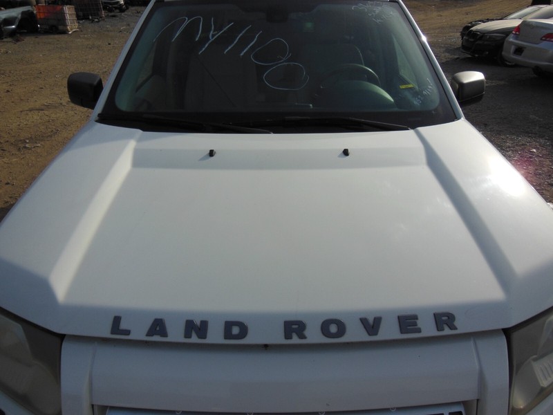 2008-2015 Land Rover LR2 Hood Bonnet Lid OEM White 909