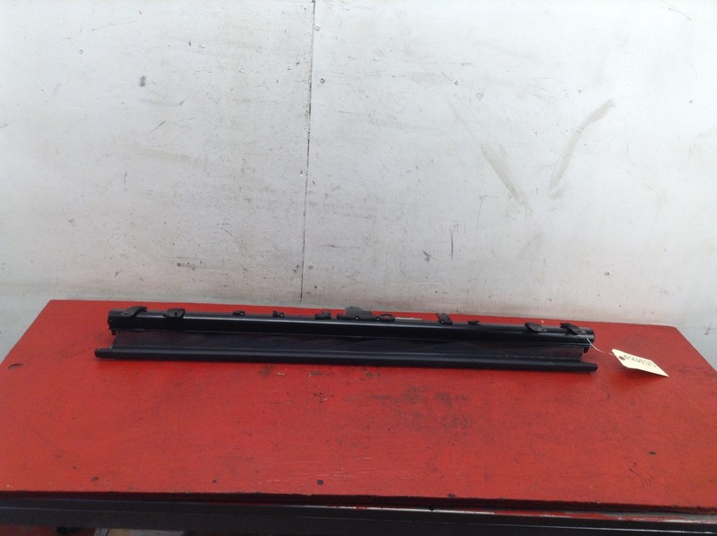 09-14 HYUNDAI GENESIS REAR POWER SUNSHADE ROLLER BLIND SHADE OEM