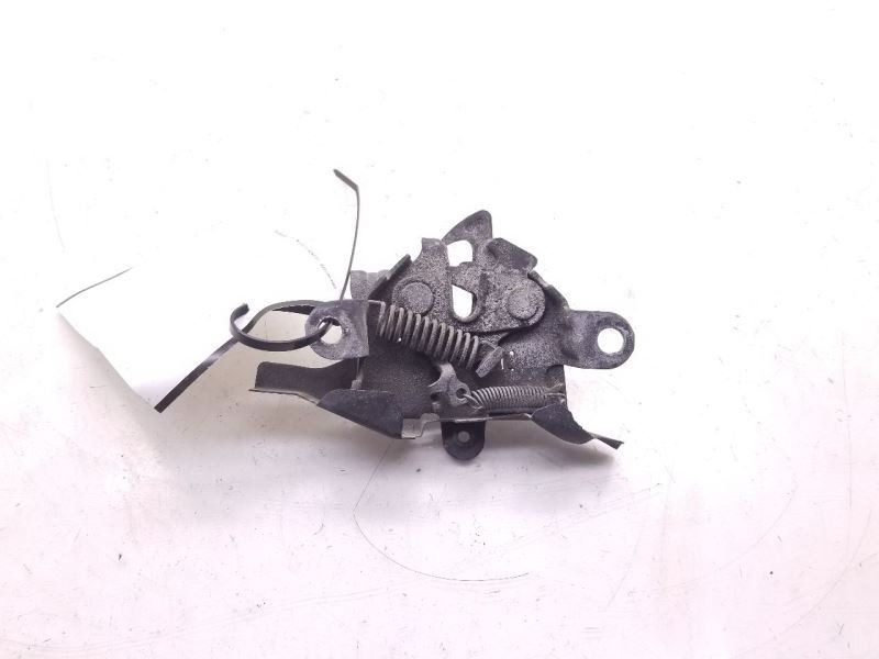 05-10 SCION TC HOOD LATCH