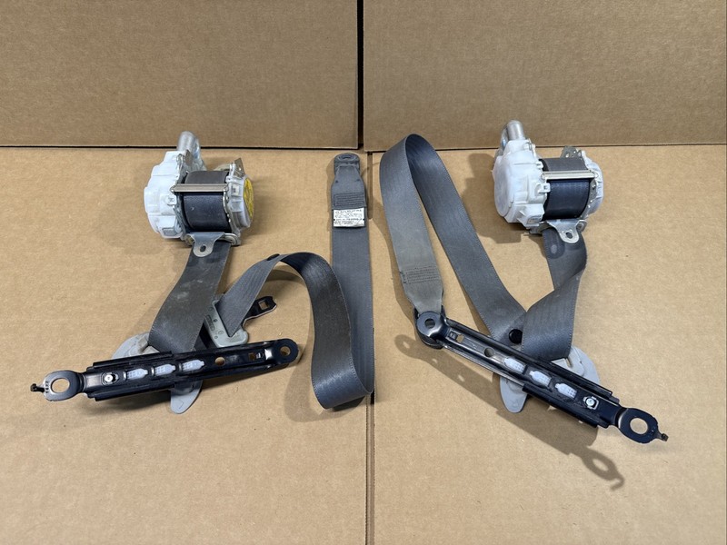2010-2014 Prius Front Left Right Driver Passenger Seat Belt Seatbelt Set Pair