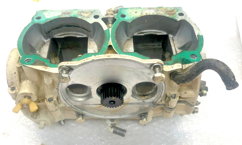 SEADOO GS GSI 717 720 CRANKCASE 420890121