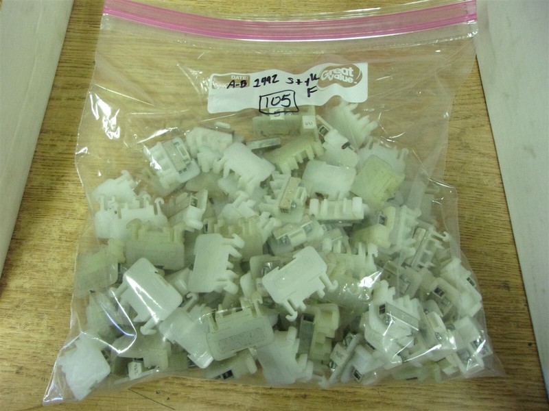 Allen Bradley 1492 Style F Terminal Blocks Lot of 105 *FREE SHIPPING*