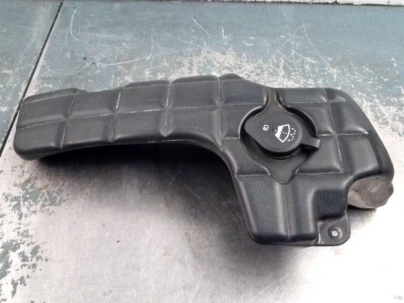 2002 Chevy Corvette C5 Windshield Washer Fluid Bottle #8313 V3
