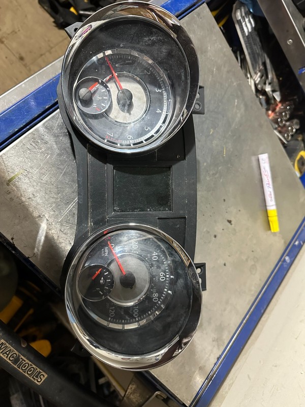11 12 CHRYSLER TOWN AND COUNTRY OEM INSTRUMENT SPEEDOMETER GAUGE CLUSTER 180K