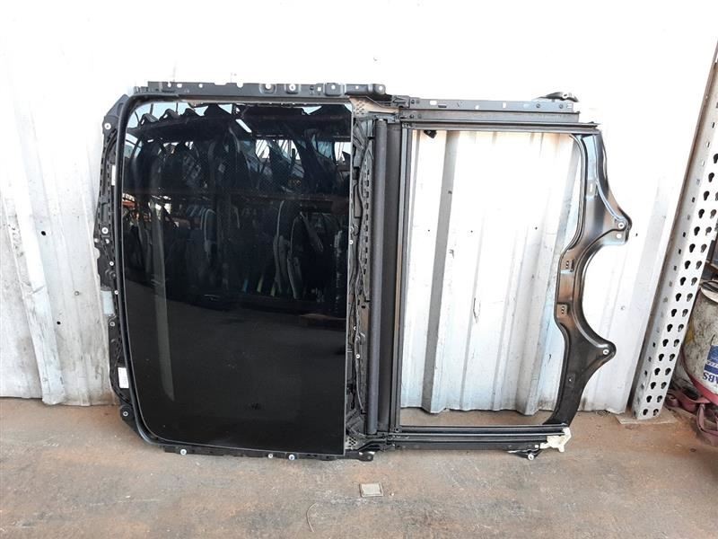 BMW G11 740i 750i Sun Roof Panel Assembly Track Glass Illuminated 54107409145