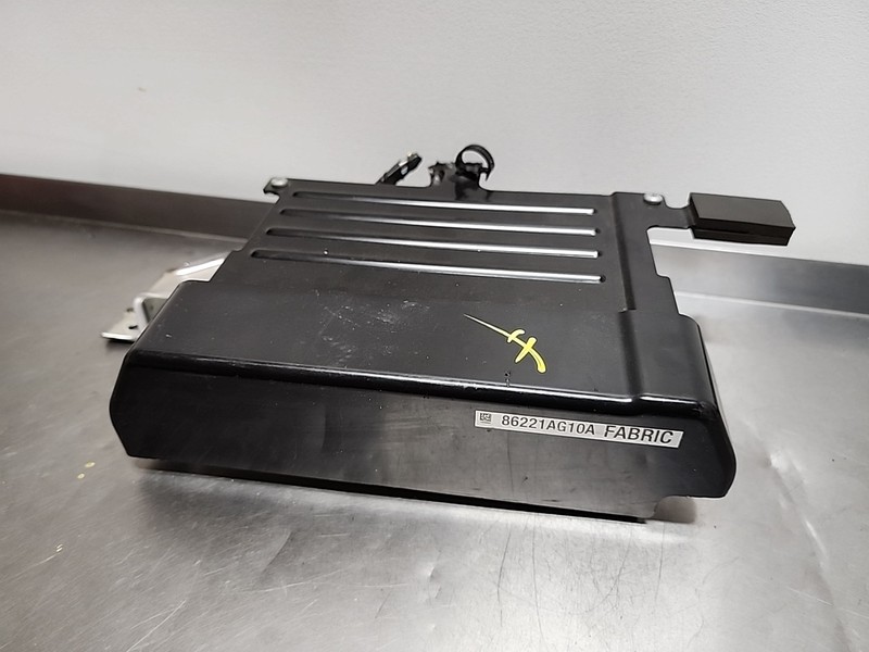 2005 Thru 2009 Subaru OutBack Harmon Kardon Amplifier OEM 86221AG10A