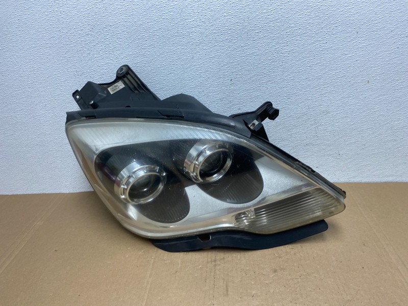 2007 to 2012 Gmc Acadia Halogen Headlight Right Passenger Side AC5641 DW