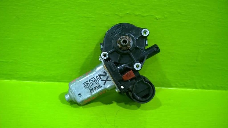 01 02 03 04 05 06 07 HIGHLANDER DRIVER LEFT FRONT WINDOW MOTOR OEM 2820-25
