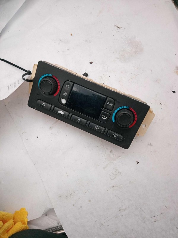 2004 Cadillac Escalade A/C Selector Switch Gold OEM 171K Miles NJ25-27660-704706