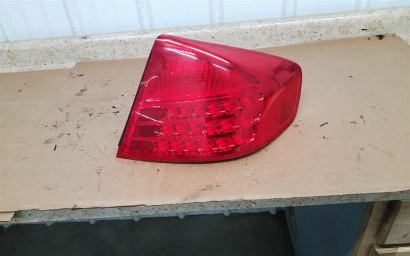 Passenger Tail Light 4 Door Sedan Fits 03-04 INFINITI G35 219274