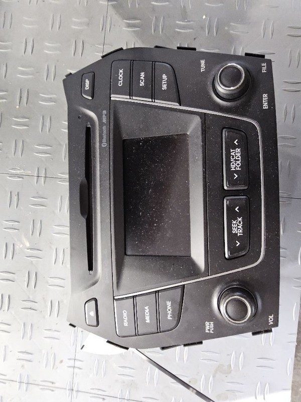 2013-2016 Hyundai Santa Fe Sport Radio Receiver w/o Navigation w/Touch Screen