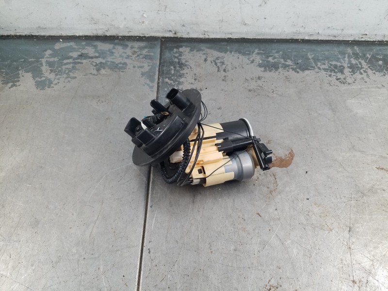 2016 Mercedes AMG C 63 S Fuel Pump / Sending Unit #4566 Y4