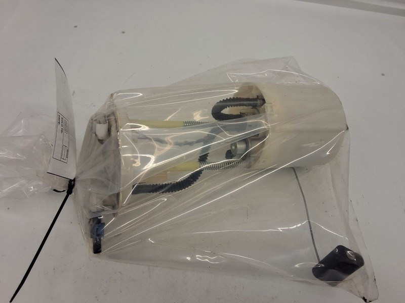 Fuel Pump Assembly 3.9L VIN 1 8th Digit Opt LZ9 Fits 09-10 LUCERNE 3395536