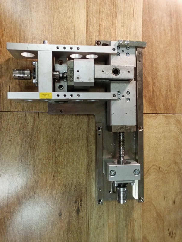 THK AX 802092/804395 Linear Table