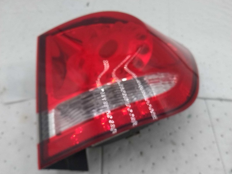 2016 Dodge Journey Right Tail Light Assembly Black OEM 157405 Used 139K Miles