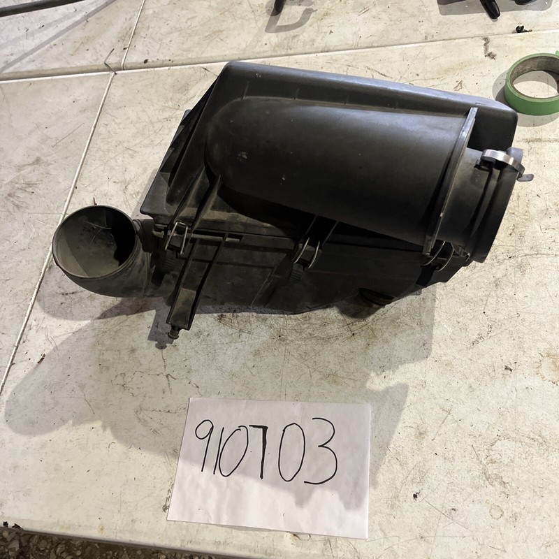 Mercedes-Benz E-CLASS W210 AIR FILTER Box Housing 6040940504 3.2 E320 E430