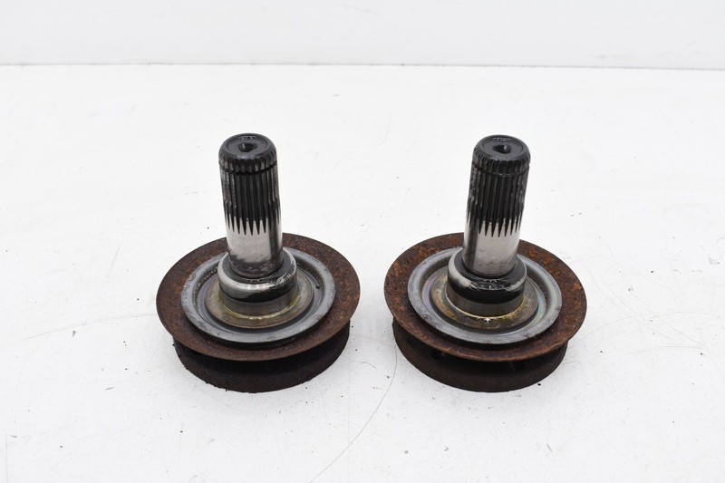 2007 BMW E92 328xi DIFFERENTIAL REAR OUTPUT AXLE FLANGES 86MMXM10 OEM KW74