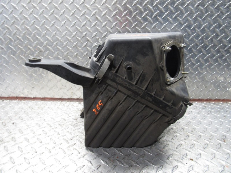 97 - 04 TOYOTA TACOMA AIR CLEANER FILTER BOX