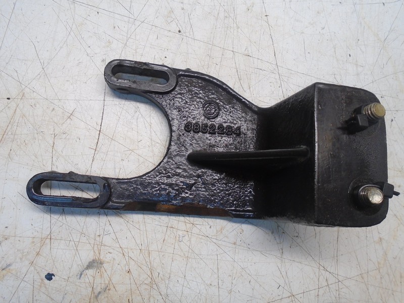 CD3 Volvo Penta OMC Sea Water Pump Bracket 3852284