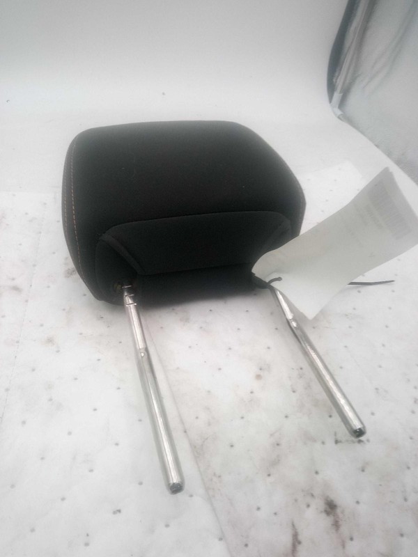 2020 GMC Terrain Headrest White Used OEM 4647215, 77000 Miles, 4DR
