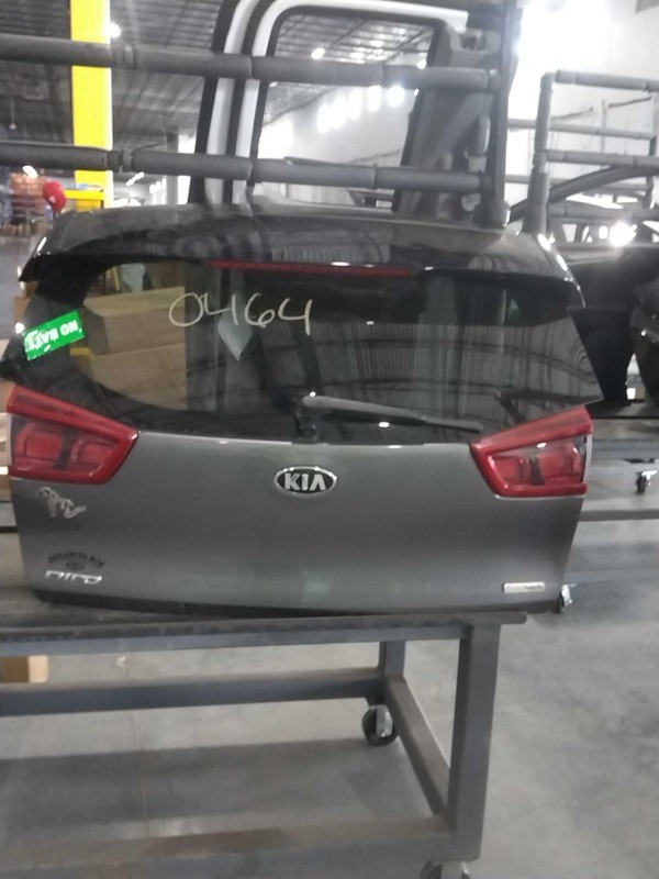 Used Deck Lid fits: 2017 Kia Niro rear view camera incandescent lamps Grade A