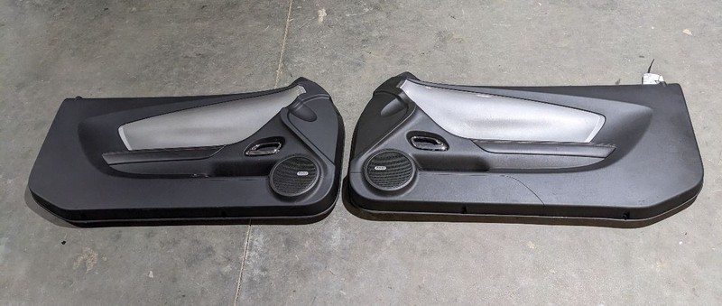 10-15 CHEVROLET CAMARO SS DOOR PANEL COVER TRIM SET OEM 1177826