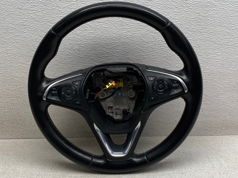 2016-2020 BUICK ENVISION STEERING WHEEL W/ CONTROL SWITCHES ASSEMBLY OEM LOT737