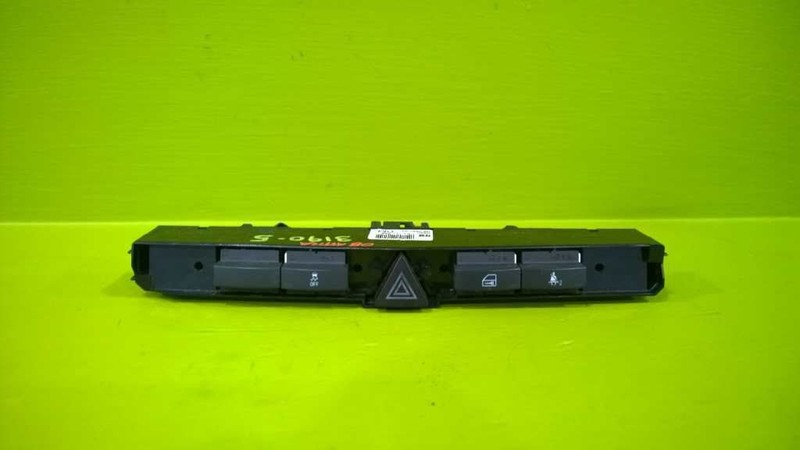 08 09 ASTRA TRACTION CONTROL HAZARD SWITCH OEM 3190-5