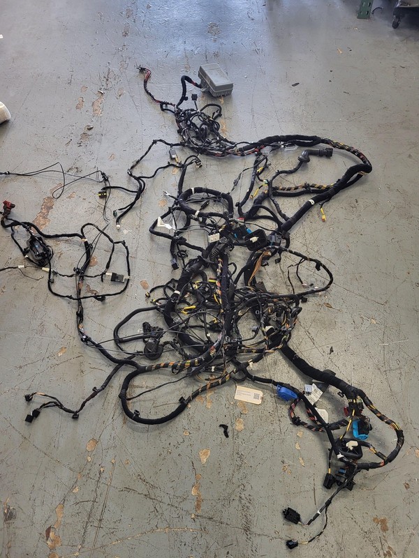 Used Oem Alfa Romeo Body Main Wiring Harness for Giulia 2.0LRWD 00505505990 2019