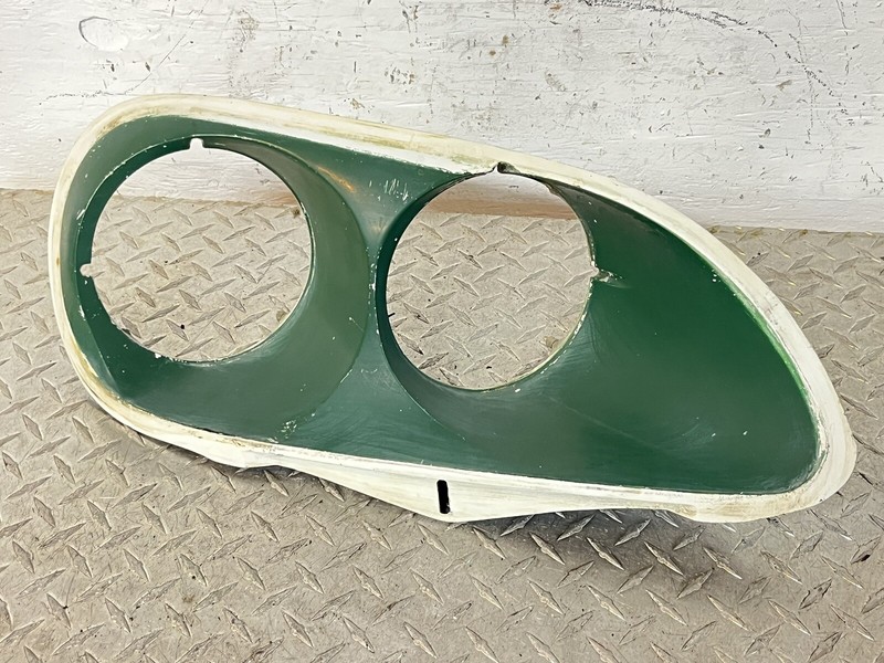 Citroen DS 21 Front Right Passenger Side Headlight Trim Panel Pod Housing Cover