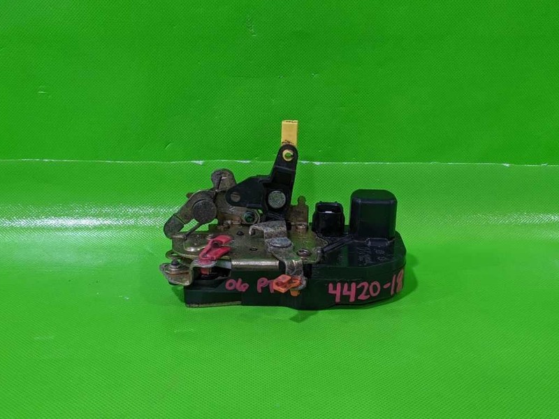 06-10 PT CRUISER DRIVER LEFT FRONT DOOR LOCK LATCH OEM 4420-18