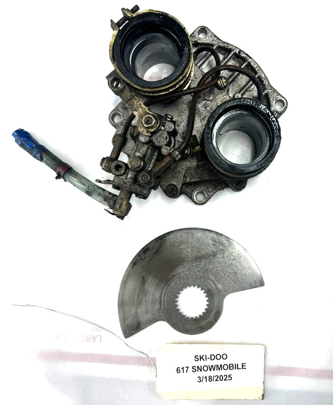 Ski-doo Snowmobile Mach I 617 Rotary valve and cover 420910311