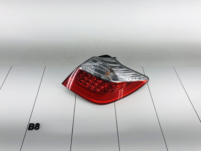 09-11 HYUNDAI GENESIS REAR RIGHT SIDE OUTER TAIL LIGHT BRAKE LAMP OEM