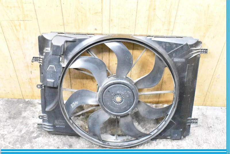 12-20 Mercedes R172 SLK250 CLA250 Engine Radiator Cooling Fan Motor Shroud OEM