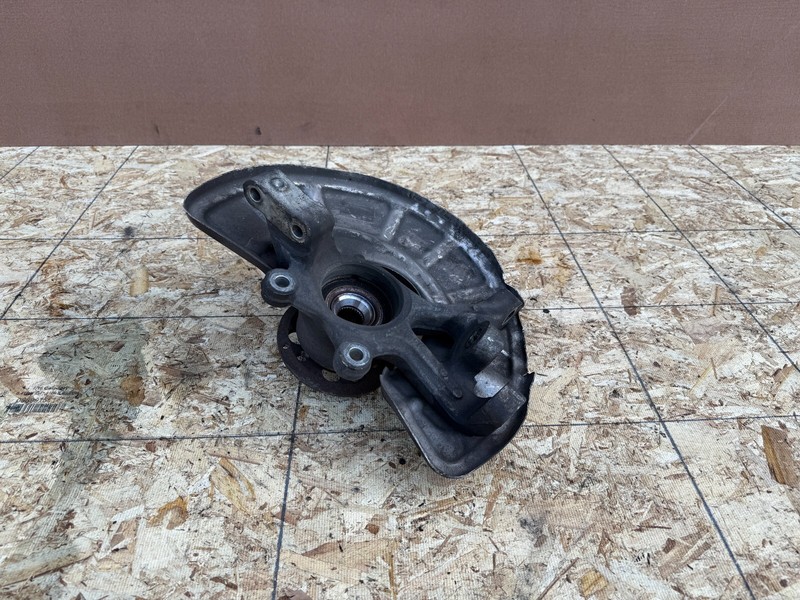 MERCEDES W212 E63 AMG-S 14-16 OEM FRONT LEFT DRIVER SPINDLE KNUCKLE HUB BEARING