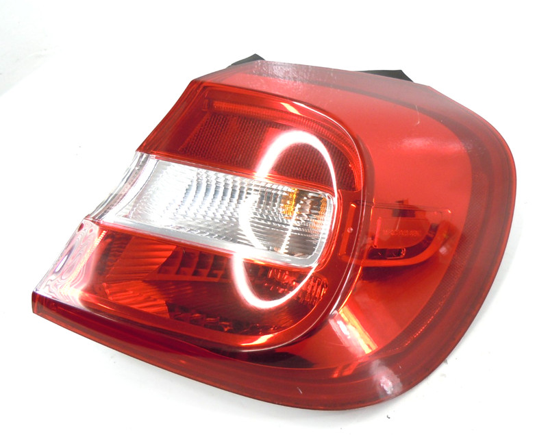 15-20 Mercedes-Benz GLA250 Quarter Panel Mounted Tail Light Passenger Right OEM