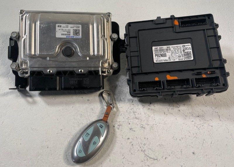 2025-26 HYUNDAI IONIQ 5 ENGINE & BODY CONTROL MODULE ECM BCM W/ KEY FOB #110466