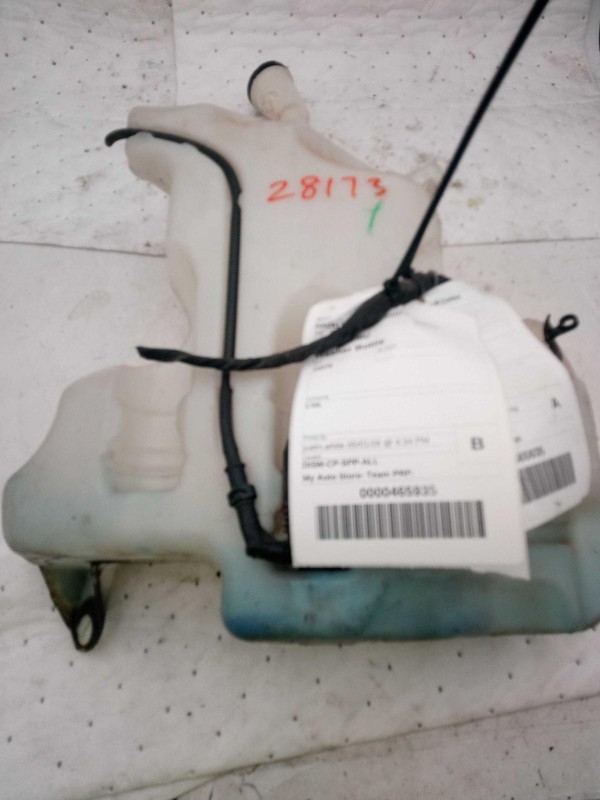 Used Washer Fluid Reservoir fits: 2017 Chevrolet MalibuGrade B