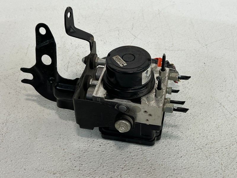 2009-2011 Nissan Murano ABS Anti Lock Brake Actuator Pump OEM