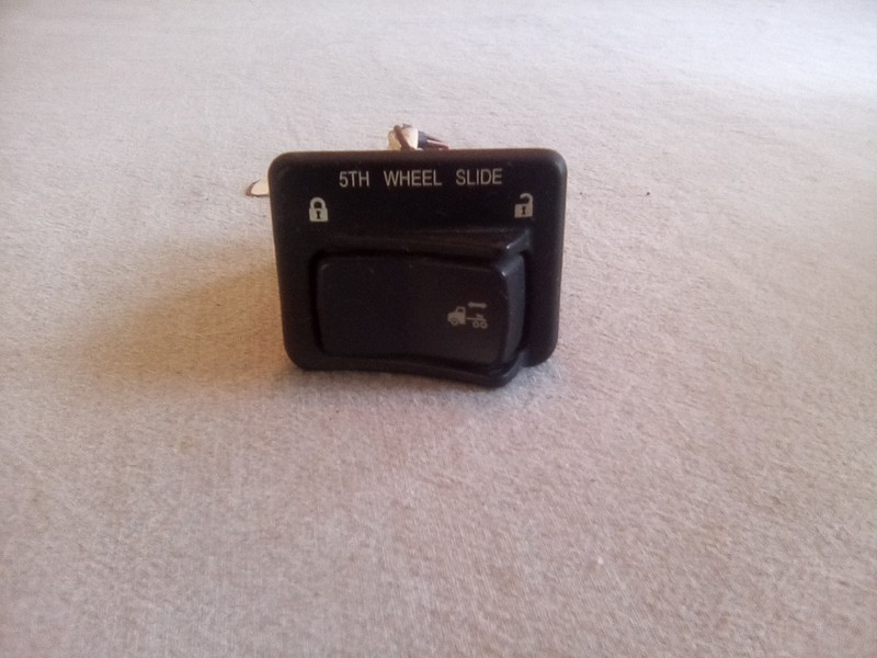 Peterbilt P27-1178-055 5th Wheel Slide Switch W/Connector