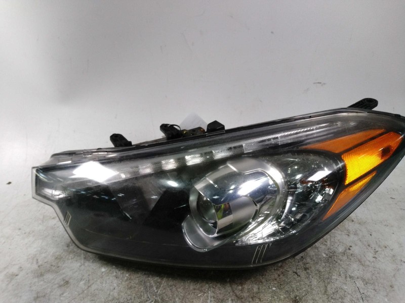2015 KIA Forte Left Headlight Assembly Red OEM 455183 124K Miles